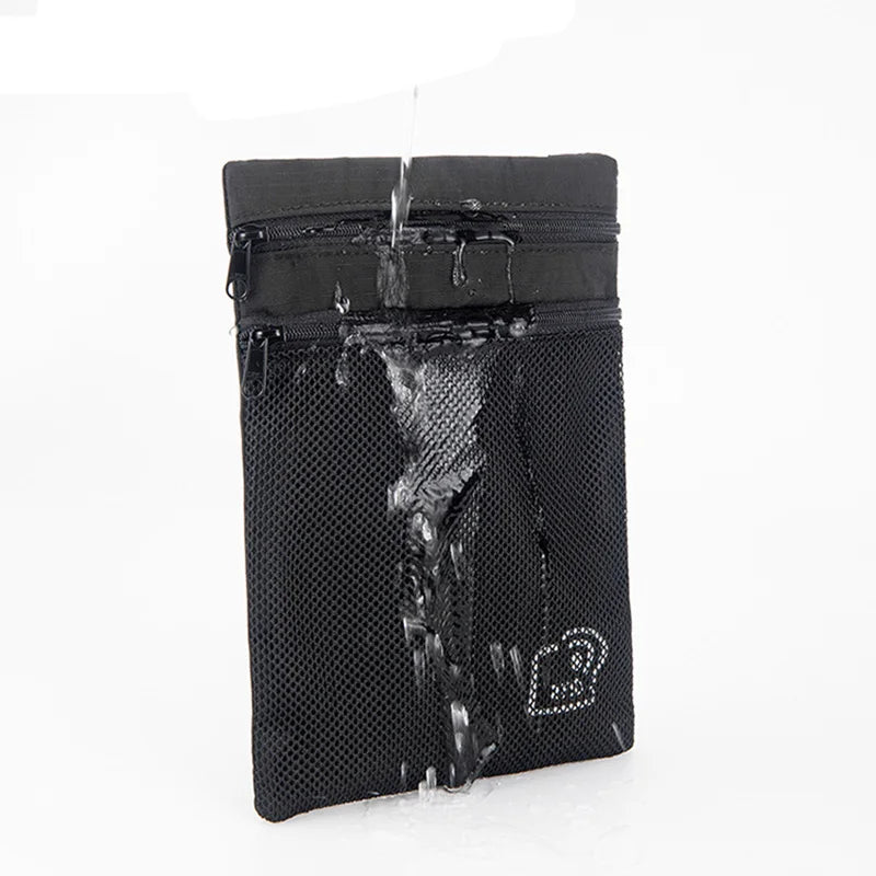 Pochette tour de cou Nomadly - portée